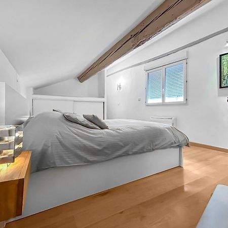 Un Petit Nid Au Bord De La Sorgue Appartement LʼIsle-sur-la-Sorgue Buitenkant foto