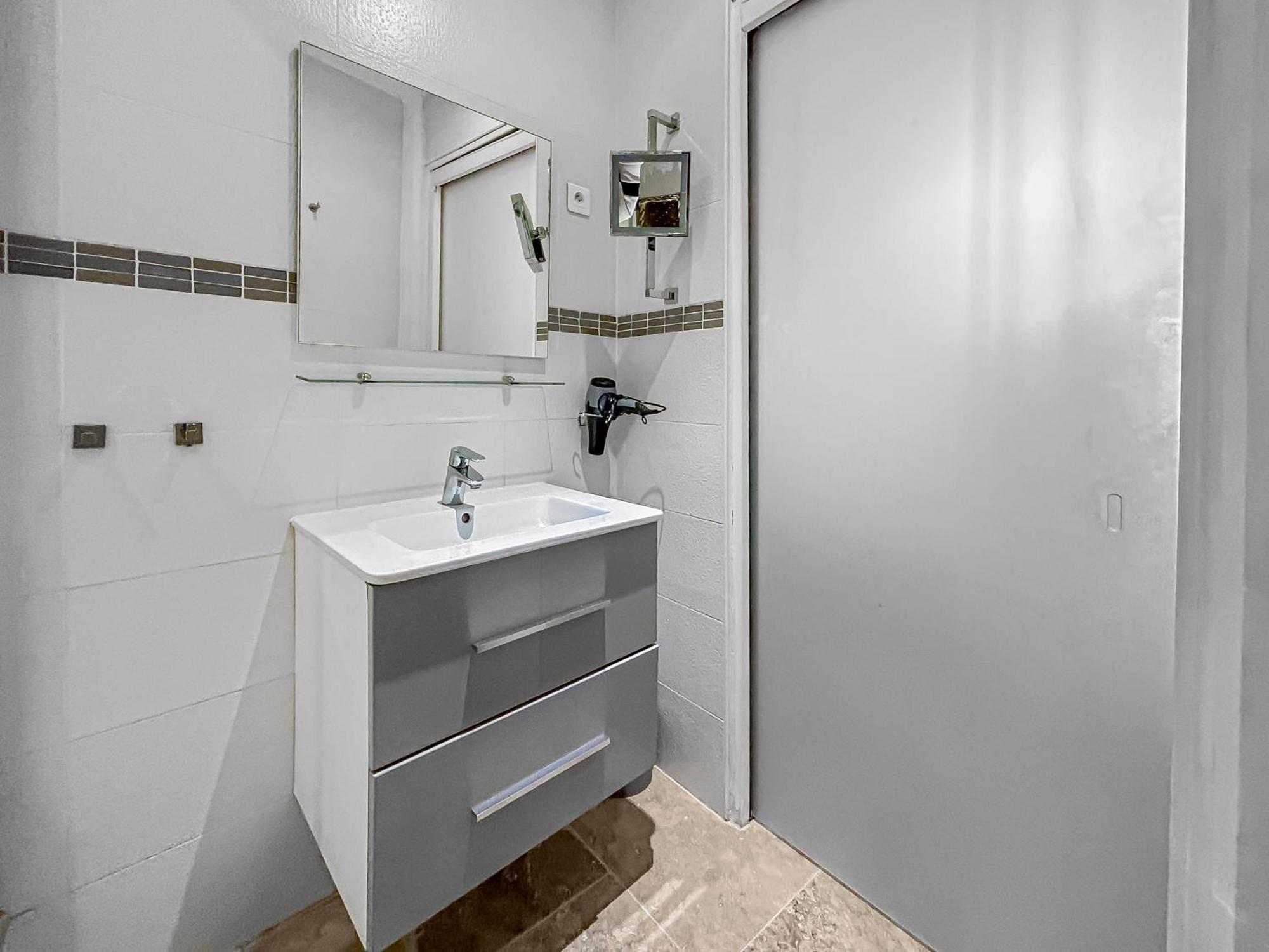 Un Petit Nid Au Bord De La Sorgue Appartement LʼIsle-sur-la-Sorgue Buitenkant foto